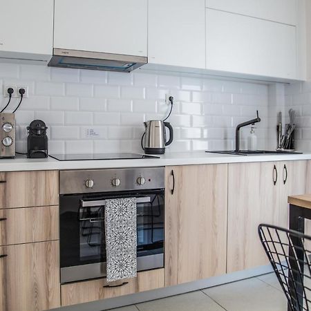 Light & Airy! In The City 아테네 외부 사진